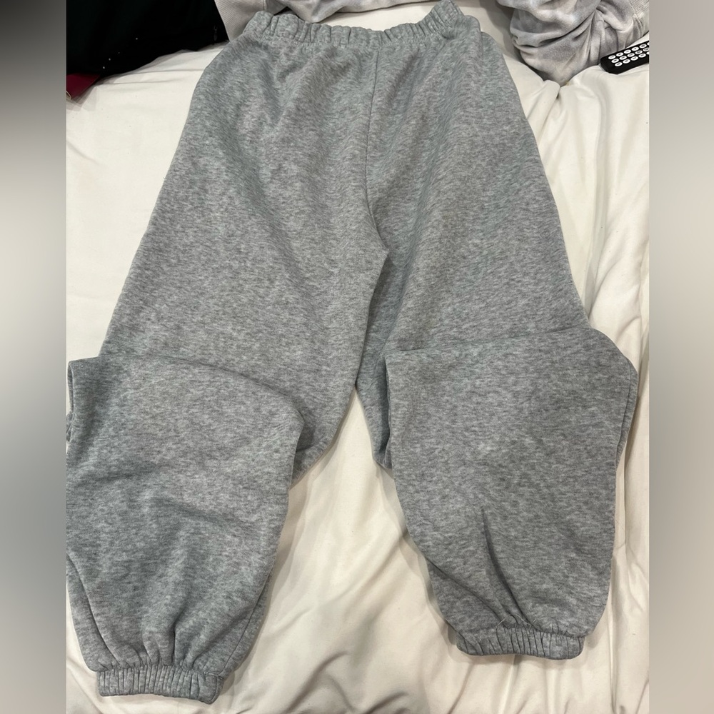 Amazon comfy grey sweatpants size M